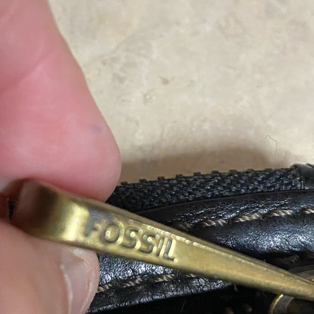Vintage Fossil Explorer Flap Black Leather Tri-Fold Wallet Gold Logo 7” X 4” - Picture 9 of 9